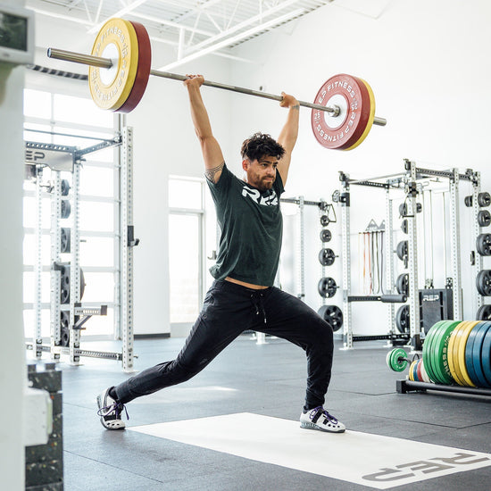 Man lifting with the Alpine Bar