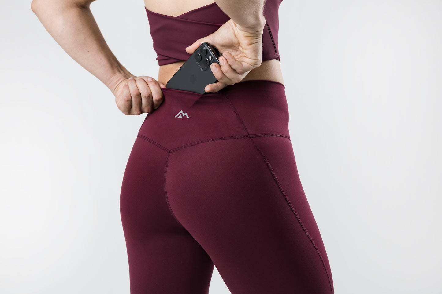 Women's Eos tight in wine
