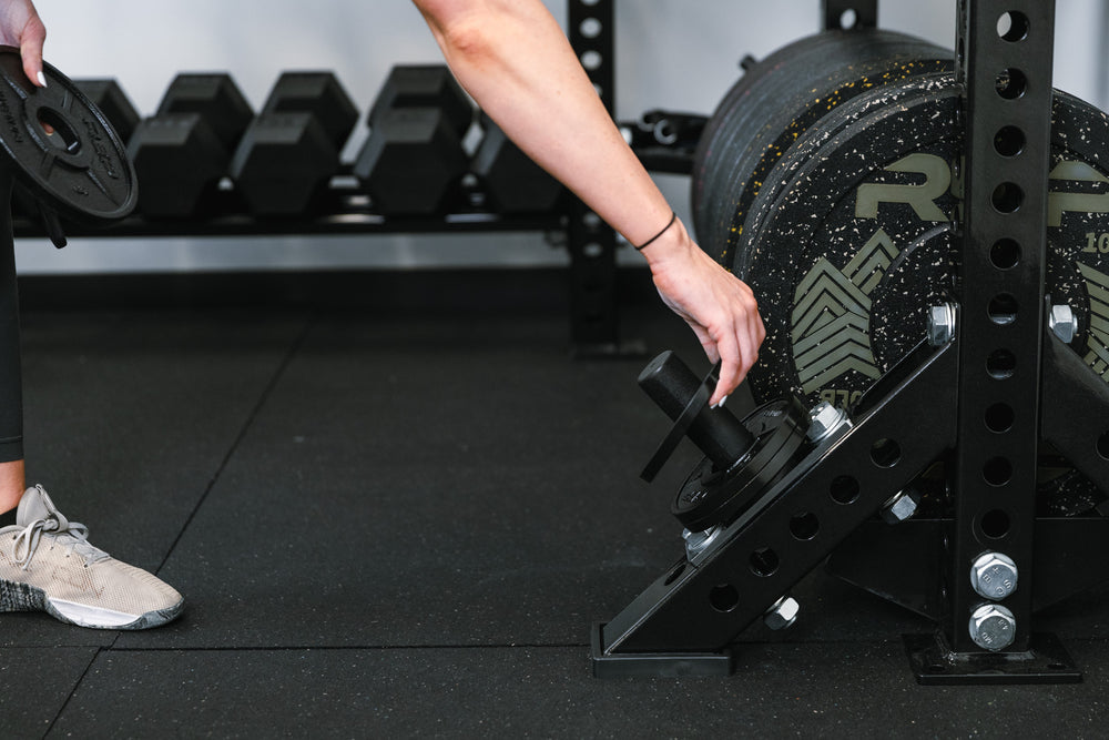 Stand-Alone Modular Storage System - Close up of Weight horn and change plates on the storage feet