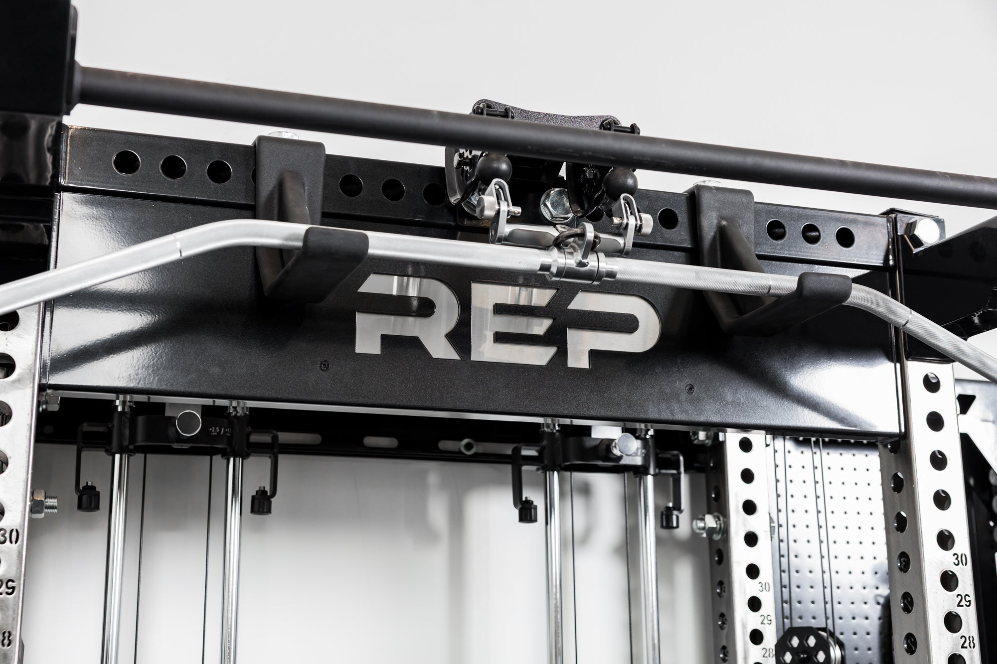 Logo Plate Crossmember 2.0 – REP Fitness
