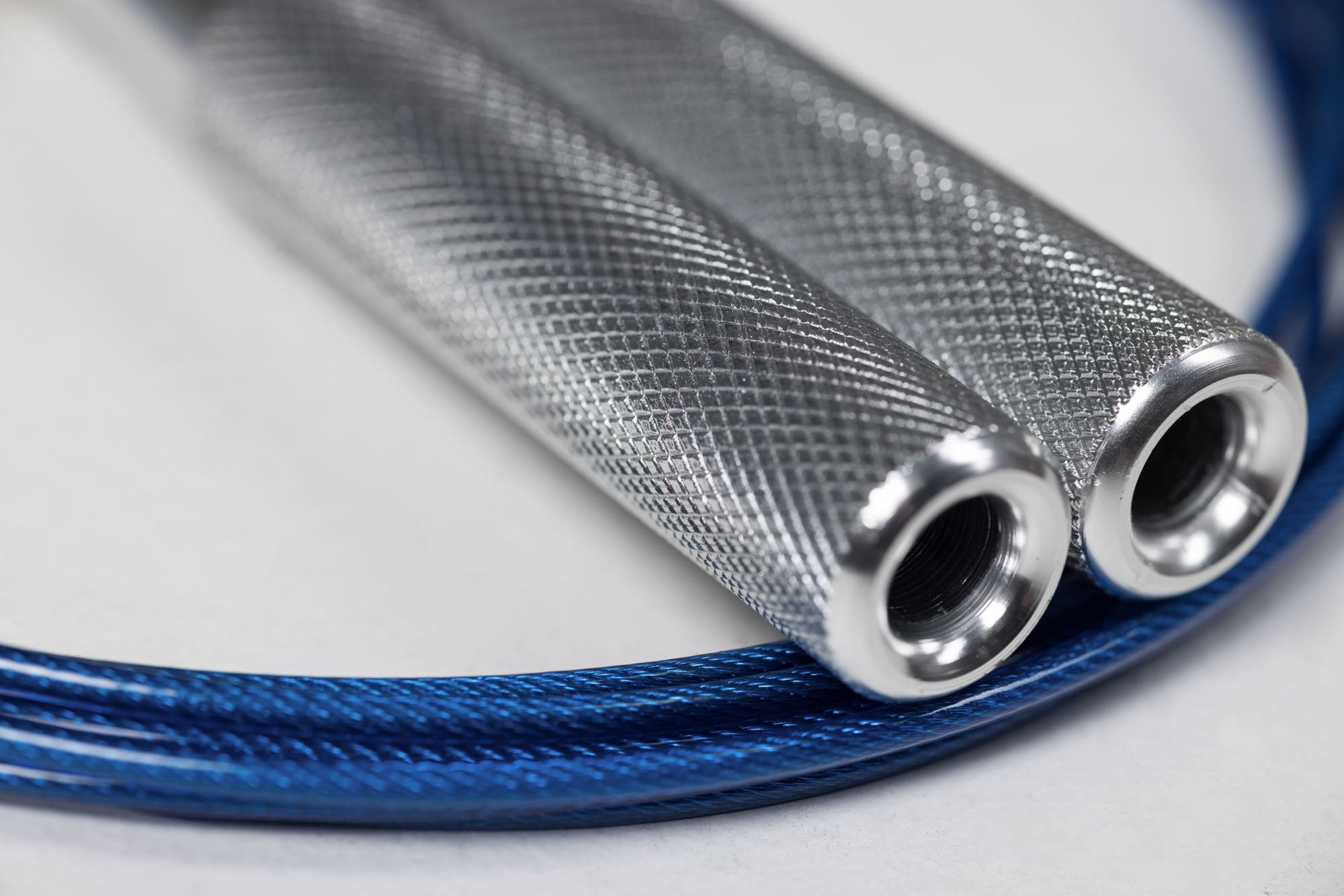 Competition Speed Rope Close Up of Silver Handles and Knurl